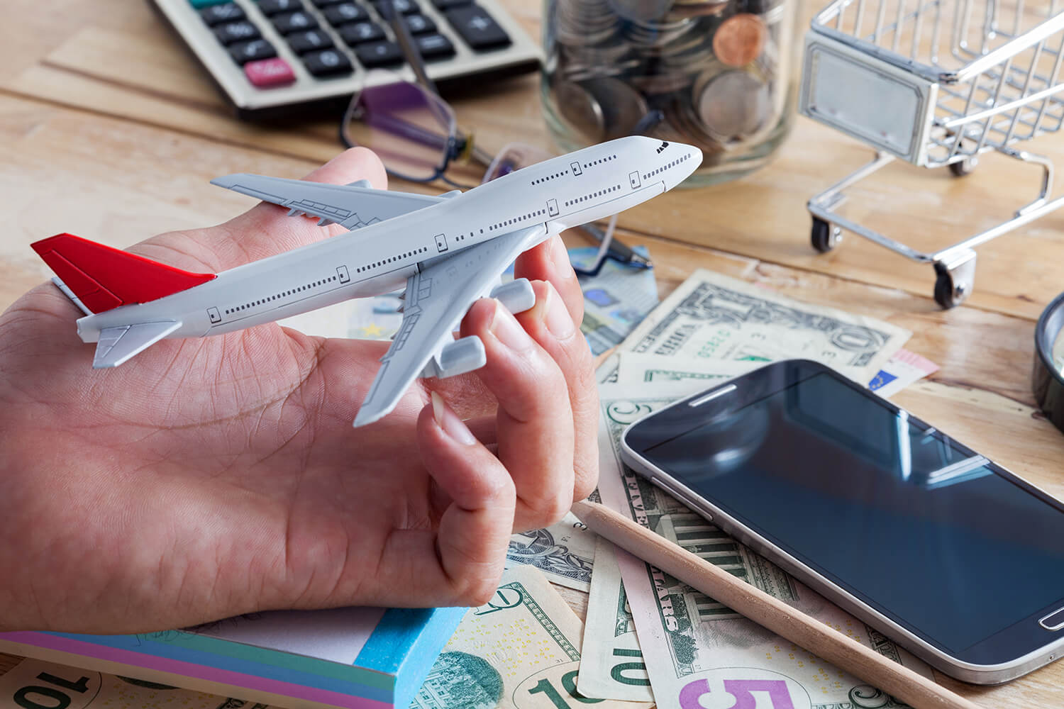 How to Find Low-Cost Flights for Business and Leisure Travel